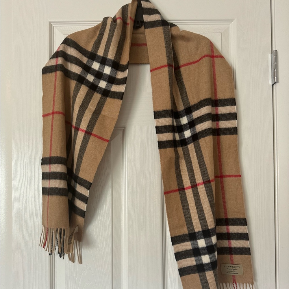 Burberry cashmere scarf